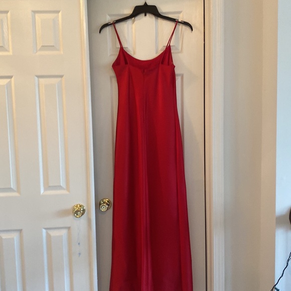 “Ever Beauty” red evening dress; size 6 - Picture 4 of 9